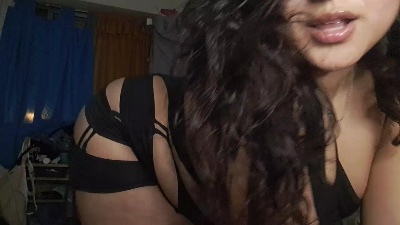 gomimore live cam on Cam4