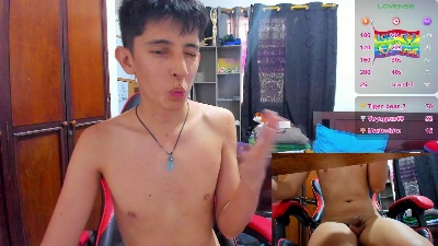 gomitaboy__ live cam on Cam4