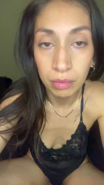 gondesvirga1 live cam on Cam4