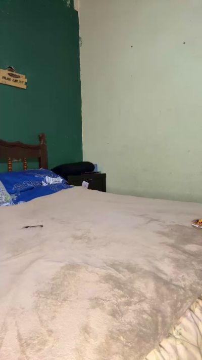 gondesvirga1 live cam on Cam4