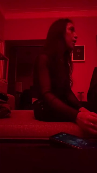 gondesvirga1 live cam on Cam4
