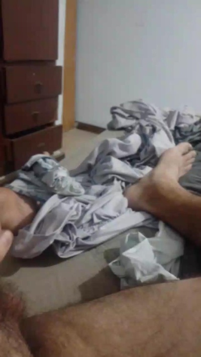 gonza3318 live cam on Cam4