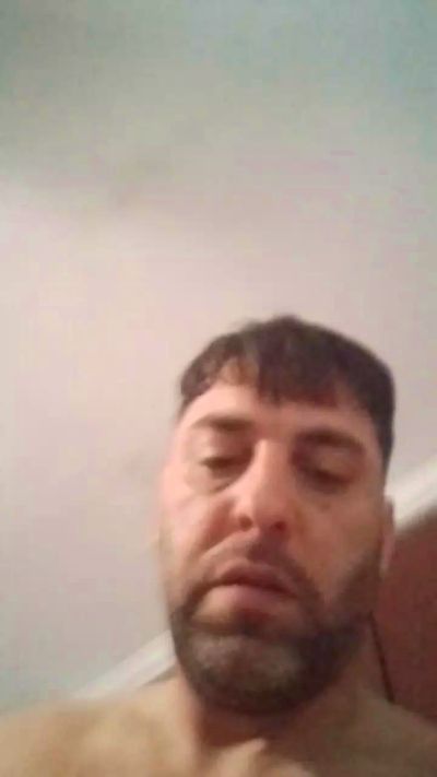 gonza3318 live cam on Cam4