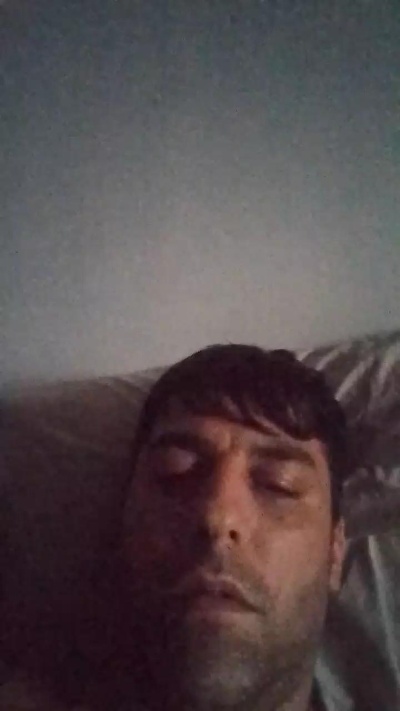 gonza3318 live cam on Cam4