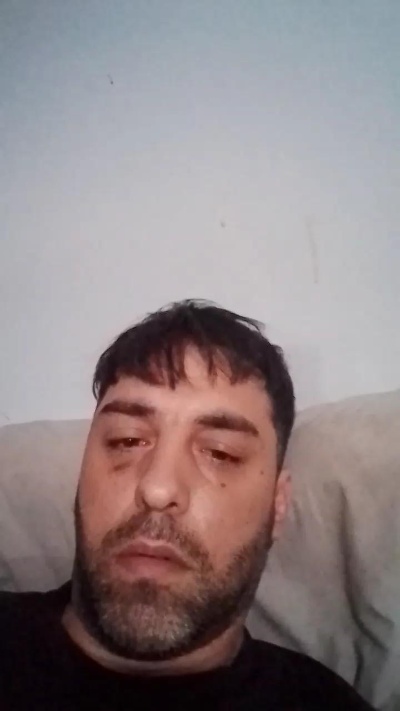 gonza3318 live cam on Cam4