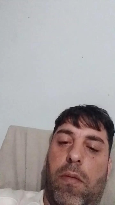 gonza3318 live cam on Cam4