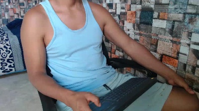 gonzalo441 live cam on Cam4