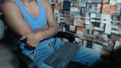 gonzalo441 live cam on Cam4