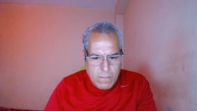 gorditobell31 live cam on Cam4