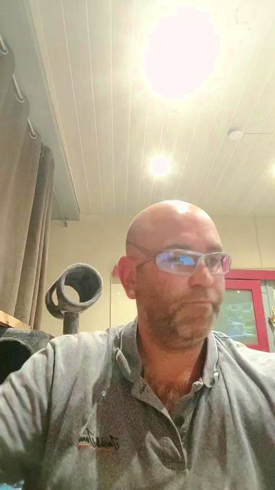 gosbin live cam on Cam4