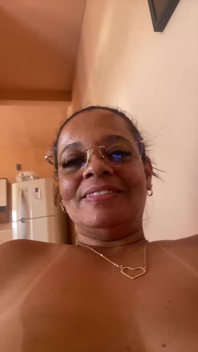 gostozinha3 live cam on Cam4