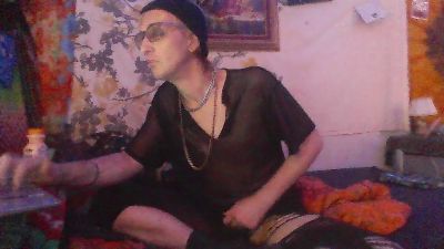 goth_boi live cam on Cam4