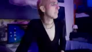 goth_boi live cam on Cam4