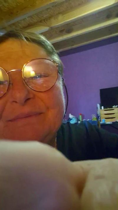 gourmande63 live cam on Cam4