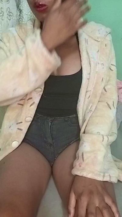 gracia31 live cam on Cam4