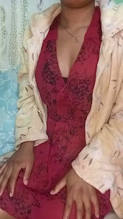 gracia31 live cam on Cam4
