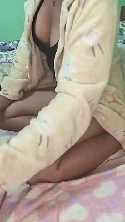 gracia31 live cam on Cam4