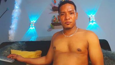 grandeygruesa1 live cam on Cam4