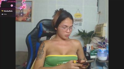 great1surprise live cam on Cam4