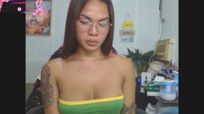 great1surprise live cam on Cam4