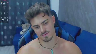 greekgod19 live cam on Cam4