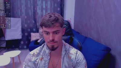 greekgod19 live cam on Cam4