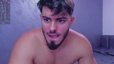 greekgod19 live cam on Cam4