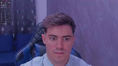 greekgod19 live cam on Cam4