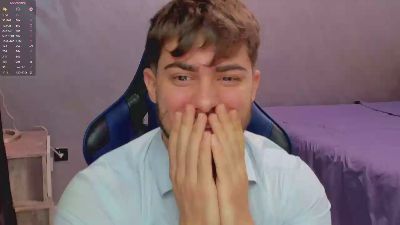 greekgod19 live cam on Cam4