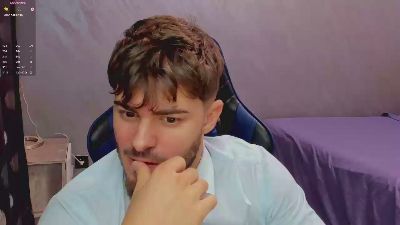 greekgod19 live cam on Cam4