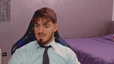 greekgod19 live cam on Cam4