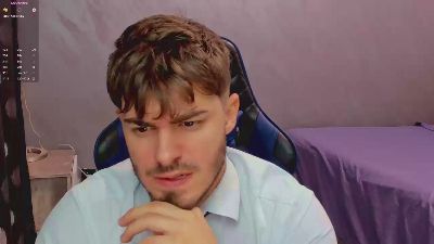 greekgod19 live cam on Cam4