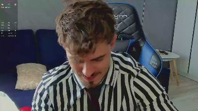 greekgod19 live cam on Cam4