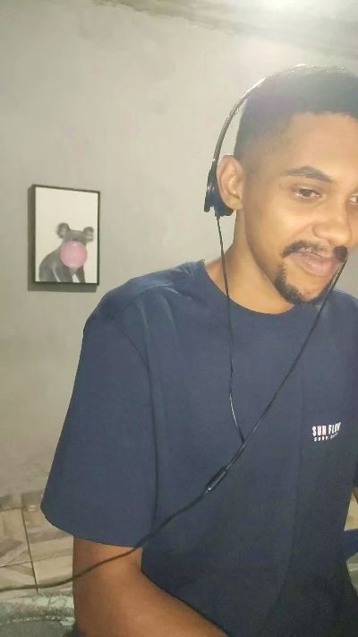 gregory6_xxx live cam on Cam4