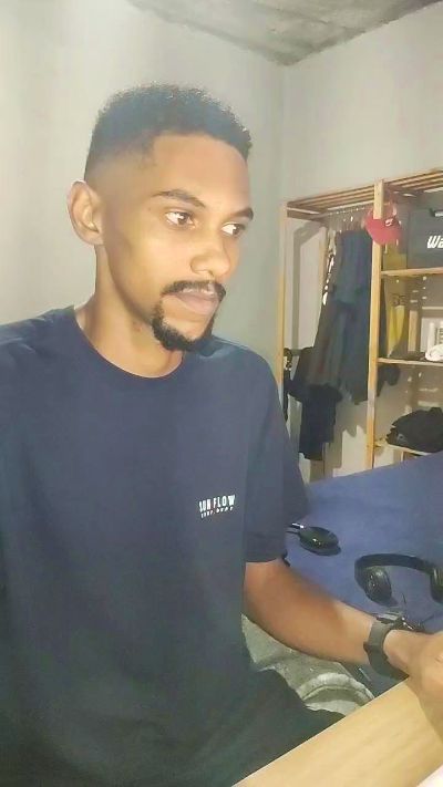 gregory6_xxx live cam on Cam4