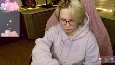 gretta_cute live cam on Cam4