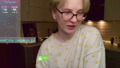 gretta_cute live cam on Cam4