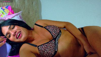 greys02 live cam on Cam4