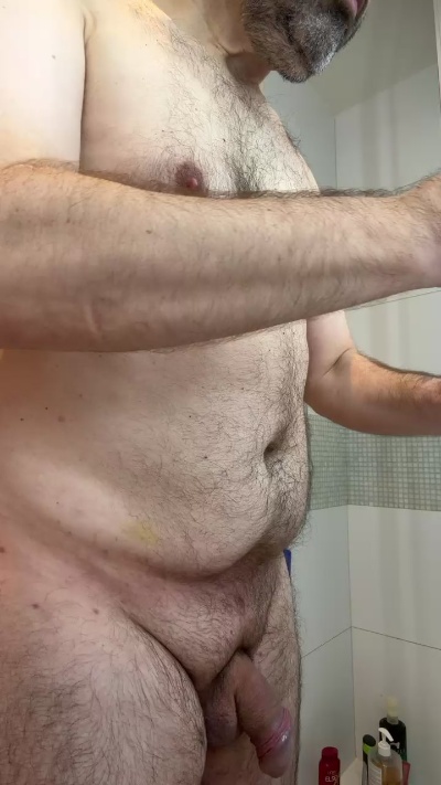 grizzlyparisien live cam on Cam4