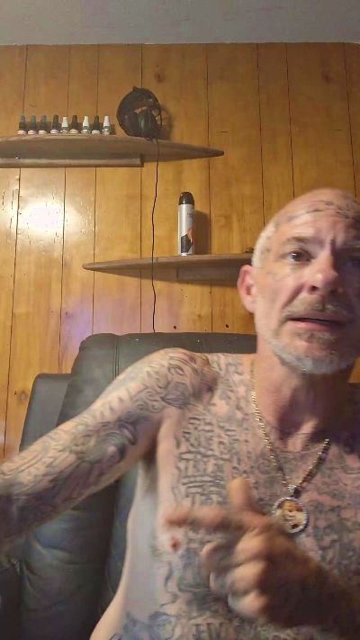 grownandfreaky live cam on Cam4