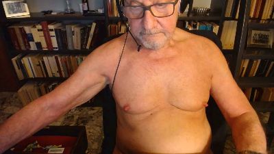 gualtiero2014 live cam on Cam4