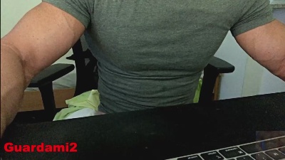 guardami2 live cam on Cam4