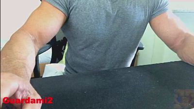 guardami2 live cam on Cam4