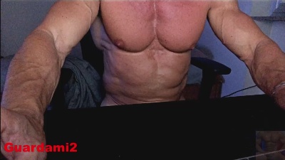 guardami2 live cam on Cam4