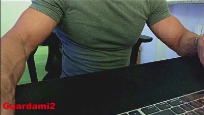 guardami2 live cam on Cam4