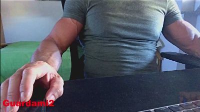 guardami2 live cam on Cam4