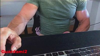 guardami2 live cam on Cam4