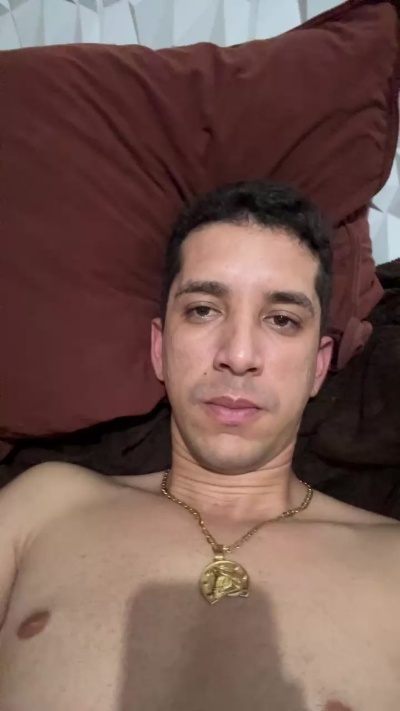 guatavo_silva3 live cam on Cam4