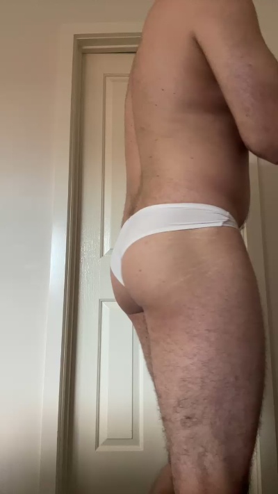 gueguin86 live cam on Cam4