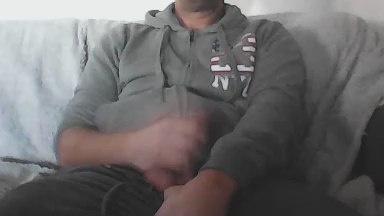 guidi83 live cam on Cam4